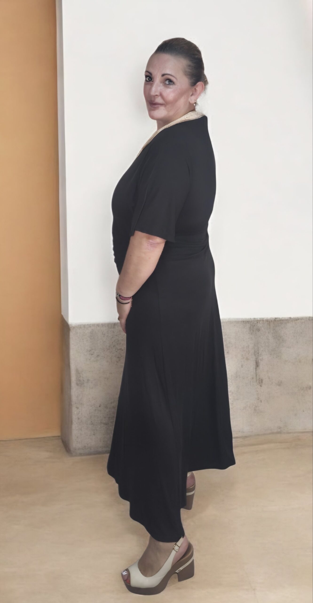 2026/07/1000239103-scaled.jpg vestido aura negro
