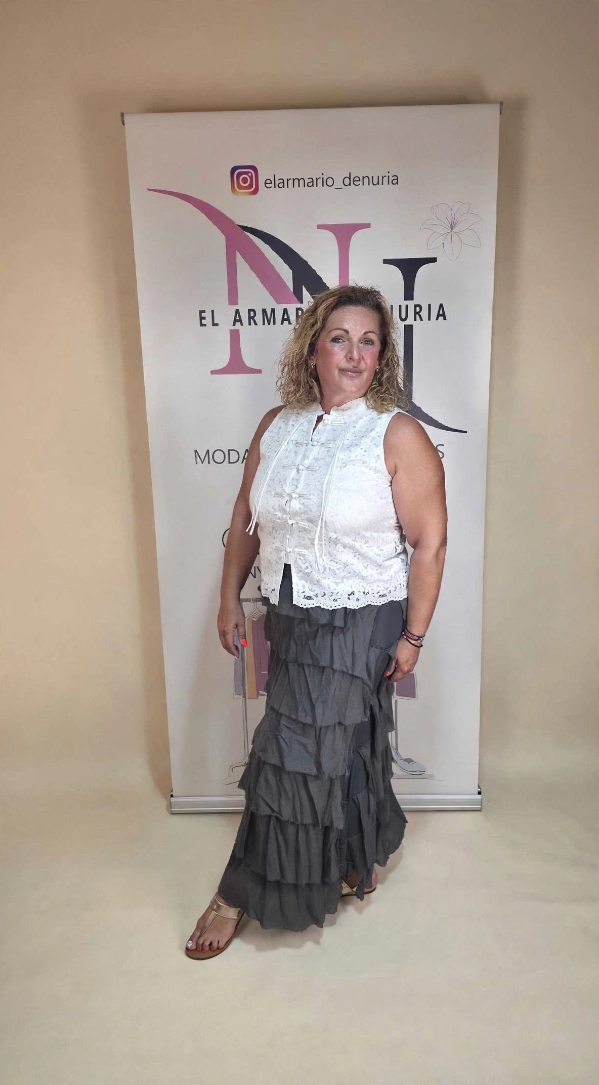 2026/07/1000239439.jpg falda dual capri gris