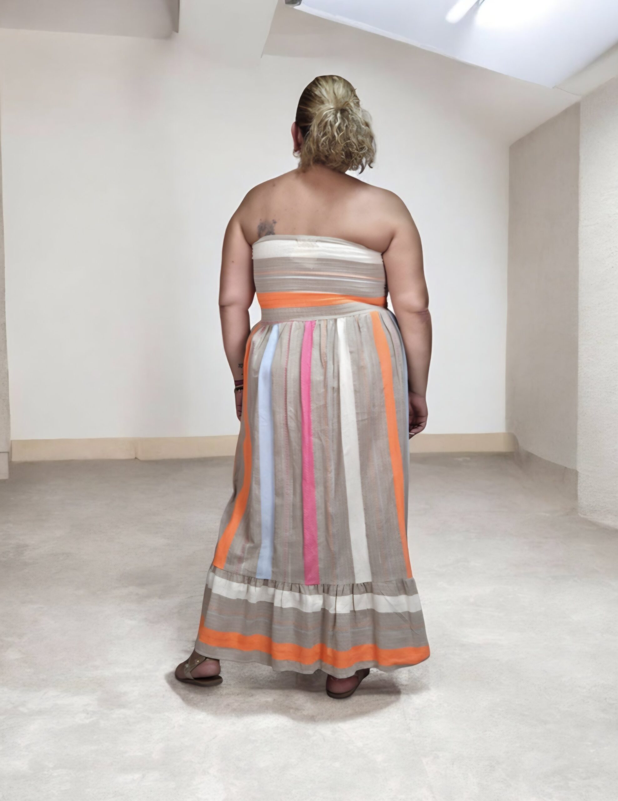 2026/08/1000262450-scaled.jpg vestido fluor