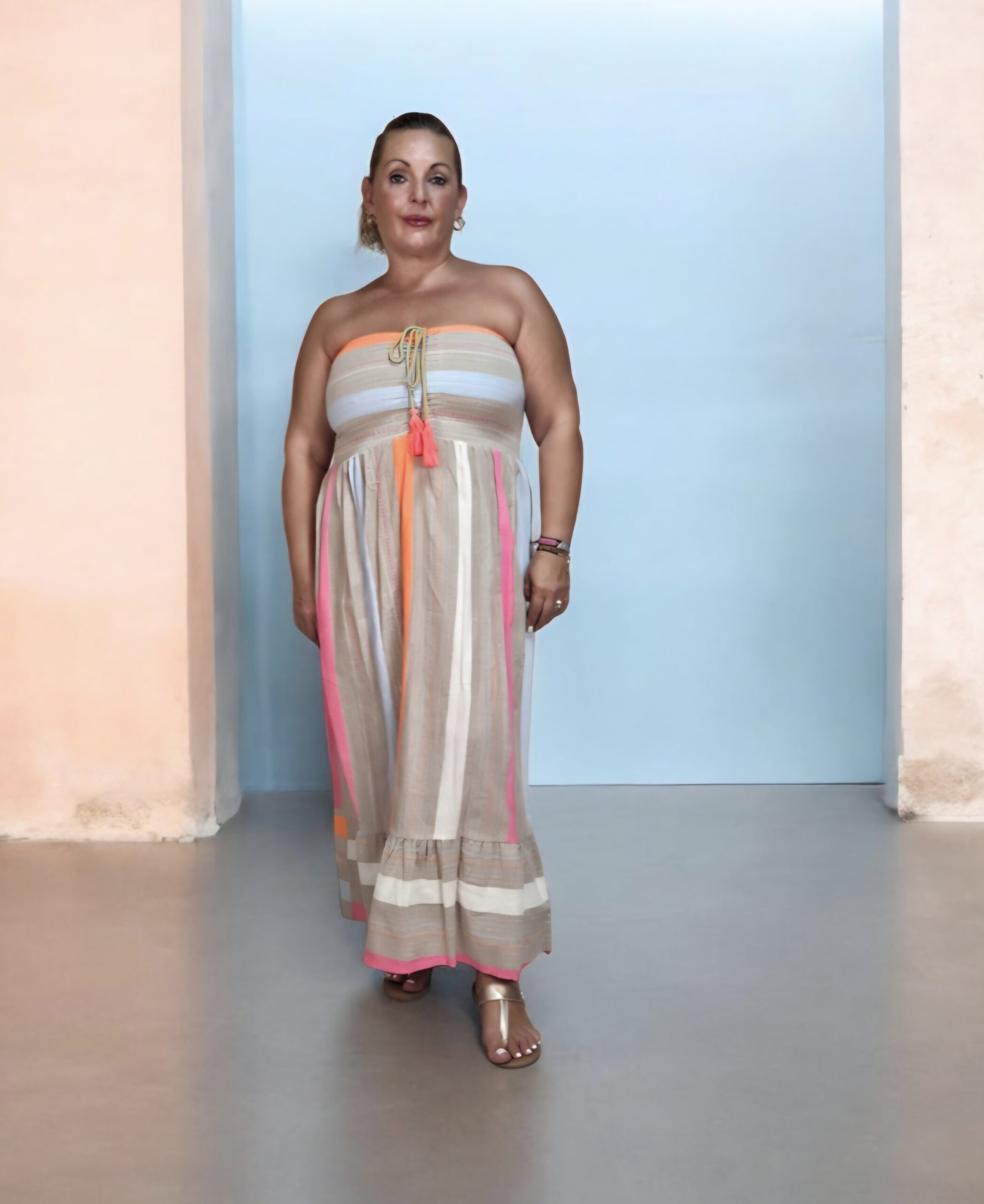 2026/08/1000262462-scaled.jpg vestido fluor naranja