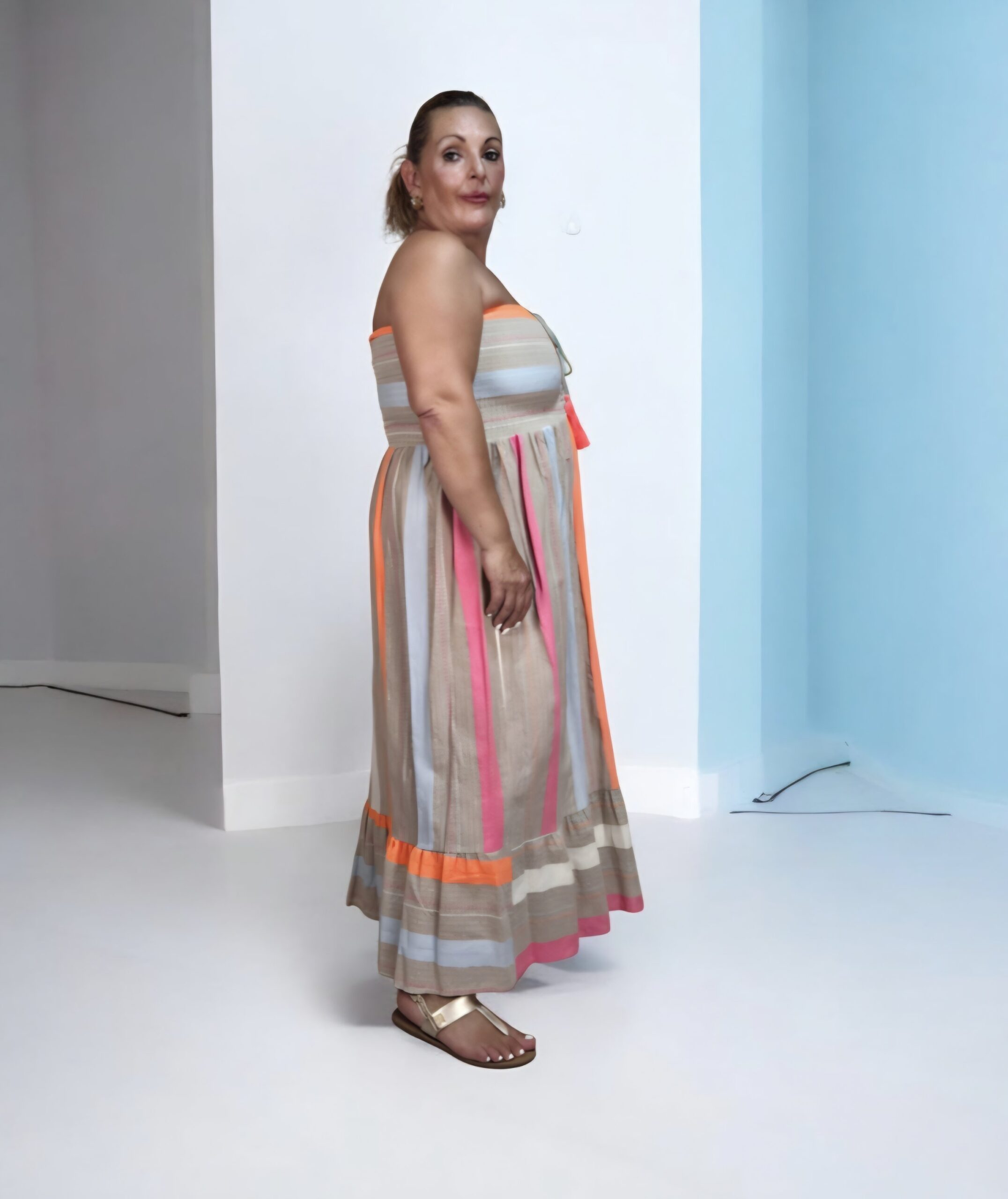 2026/08/1000262466-scaled.jpg vestido fluor naranja