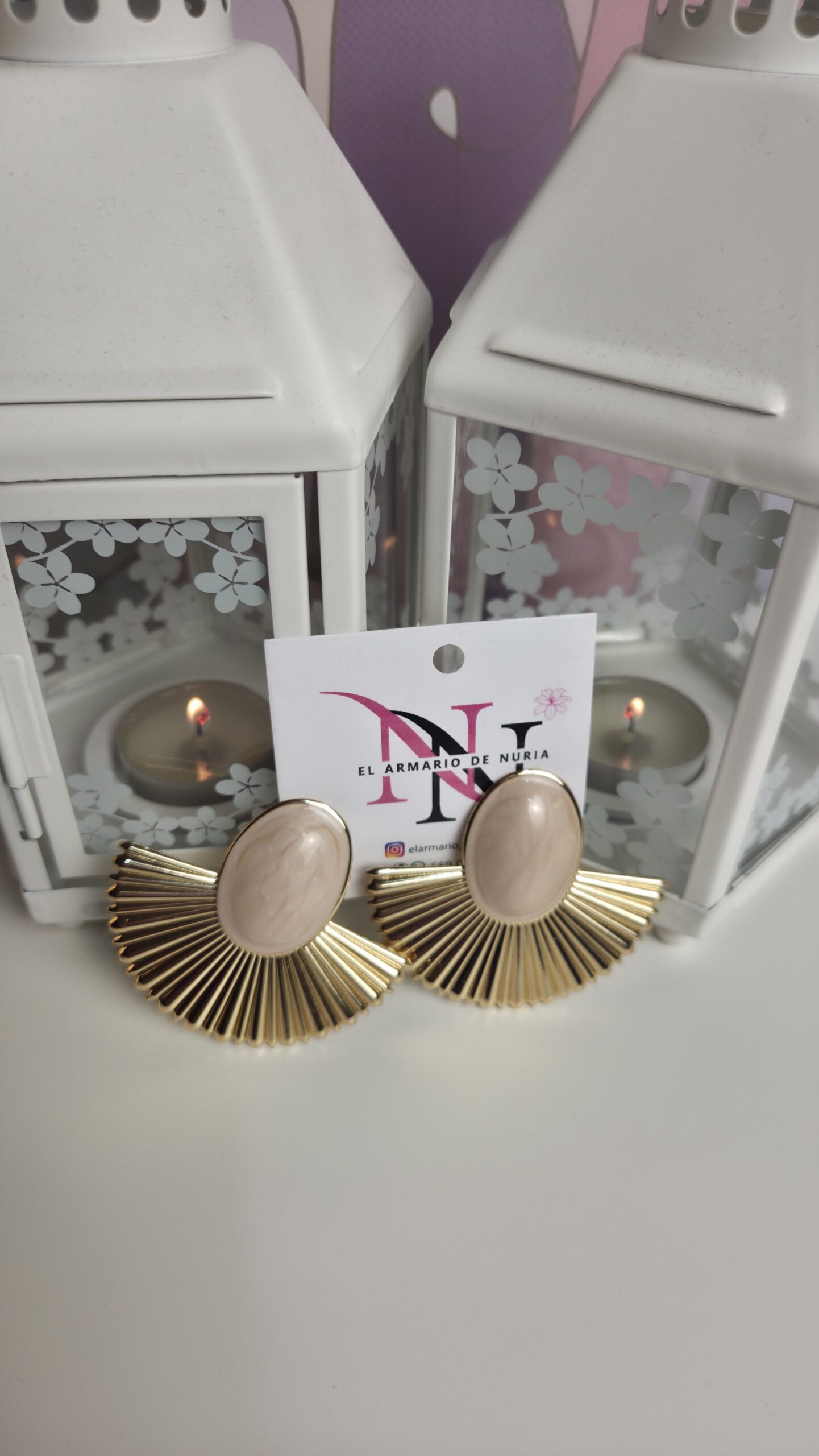 2026/09/1000095340-scaled.jpg pendientes gala beige