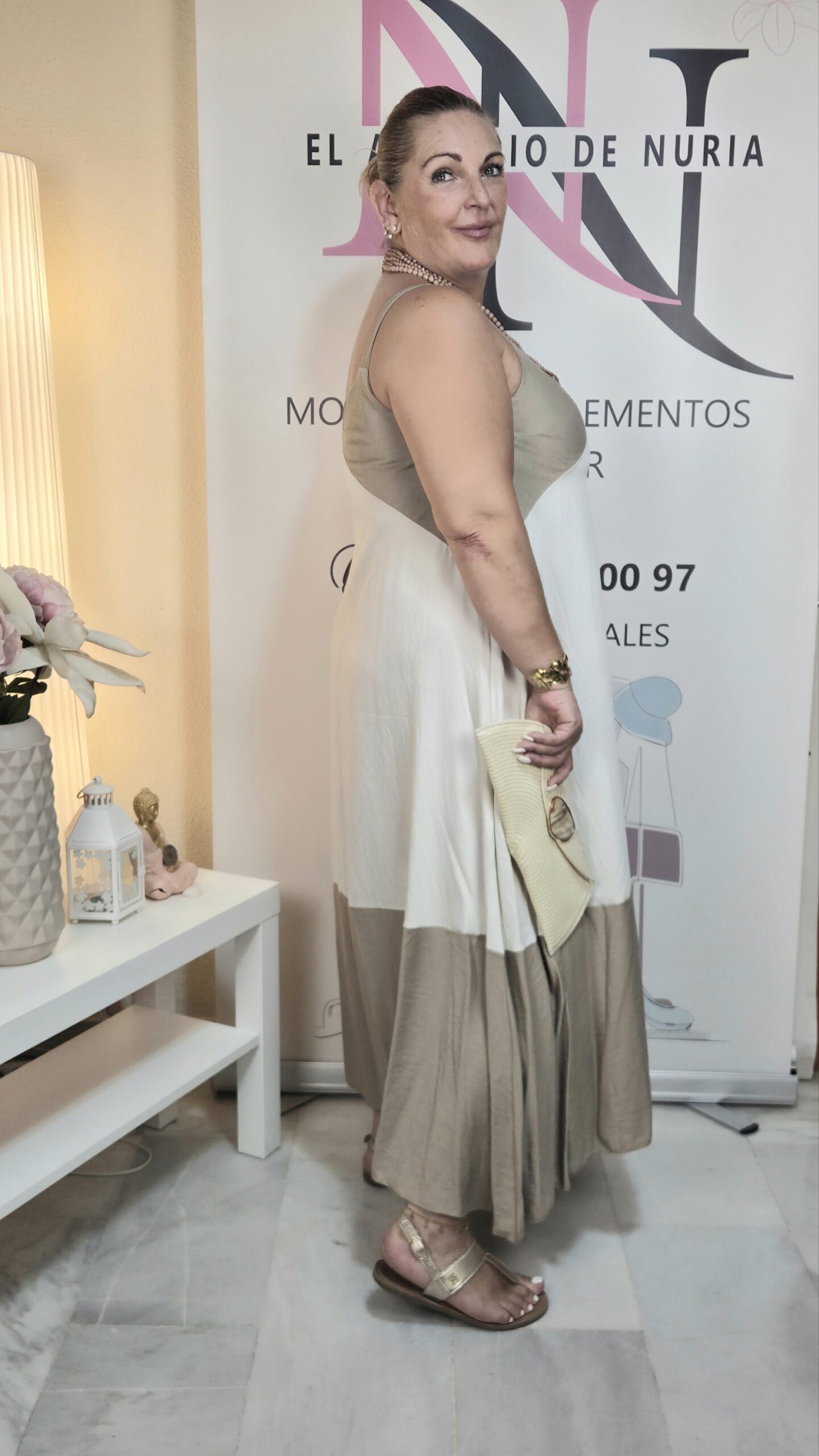 2026/09/1000269331-scaled.jpg vestido bicolor taupe y marfil