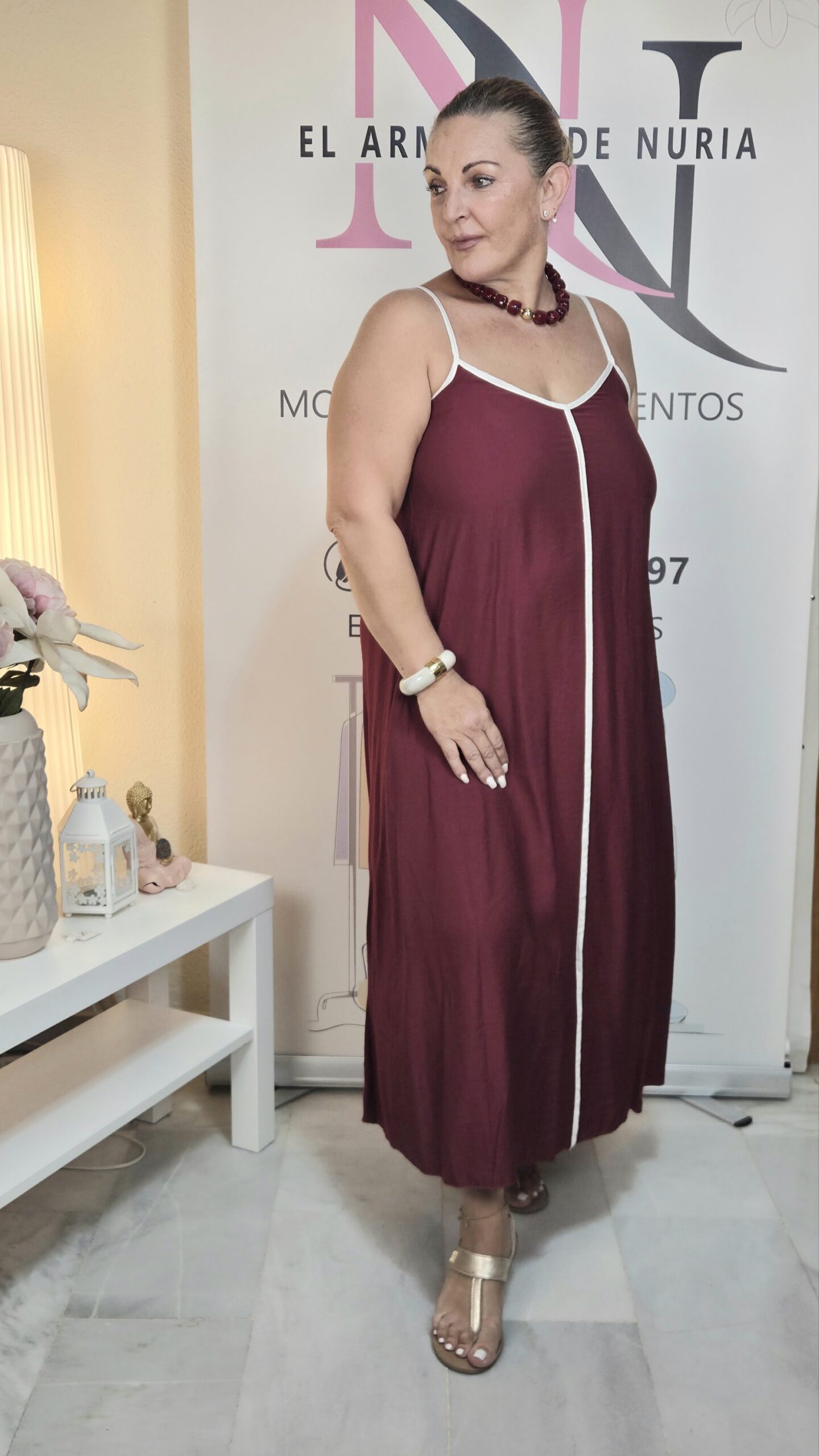 2026/09/1000275588-scaled.jpg vestido carmen burdeos y marfil