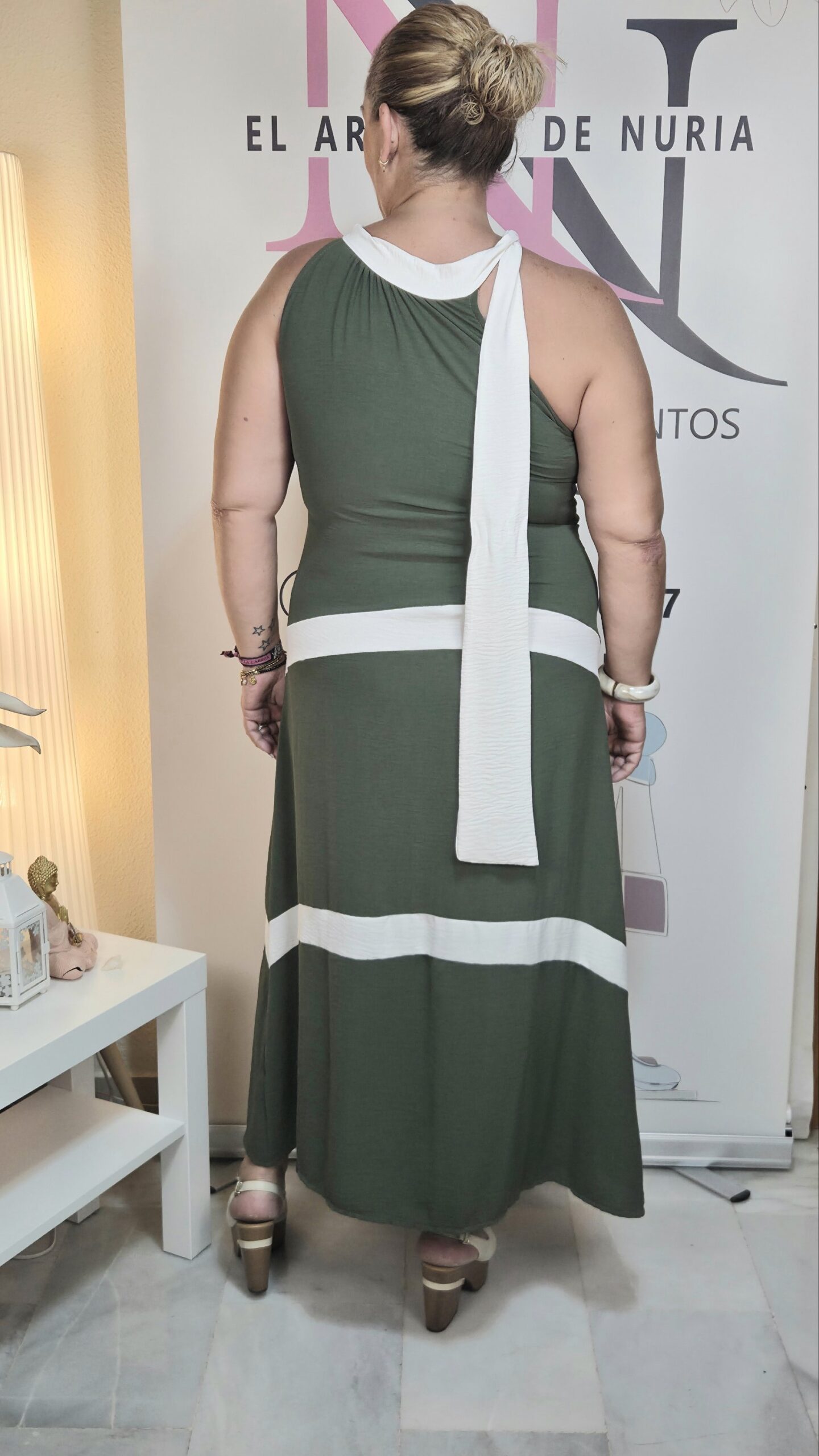 2026/09/1000275616-scaled.jpg vestido marilyn verde y marfil