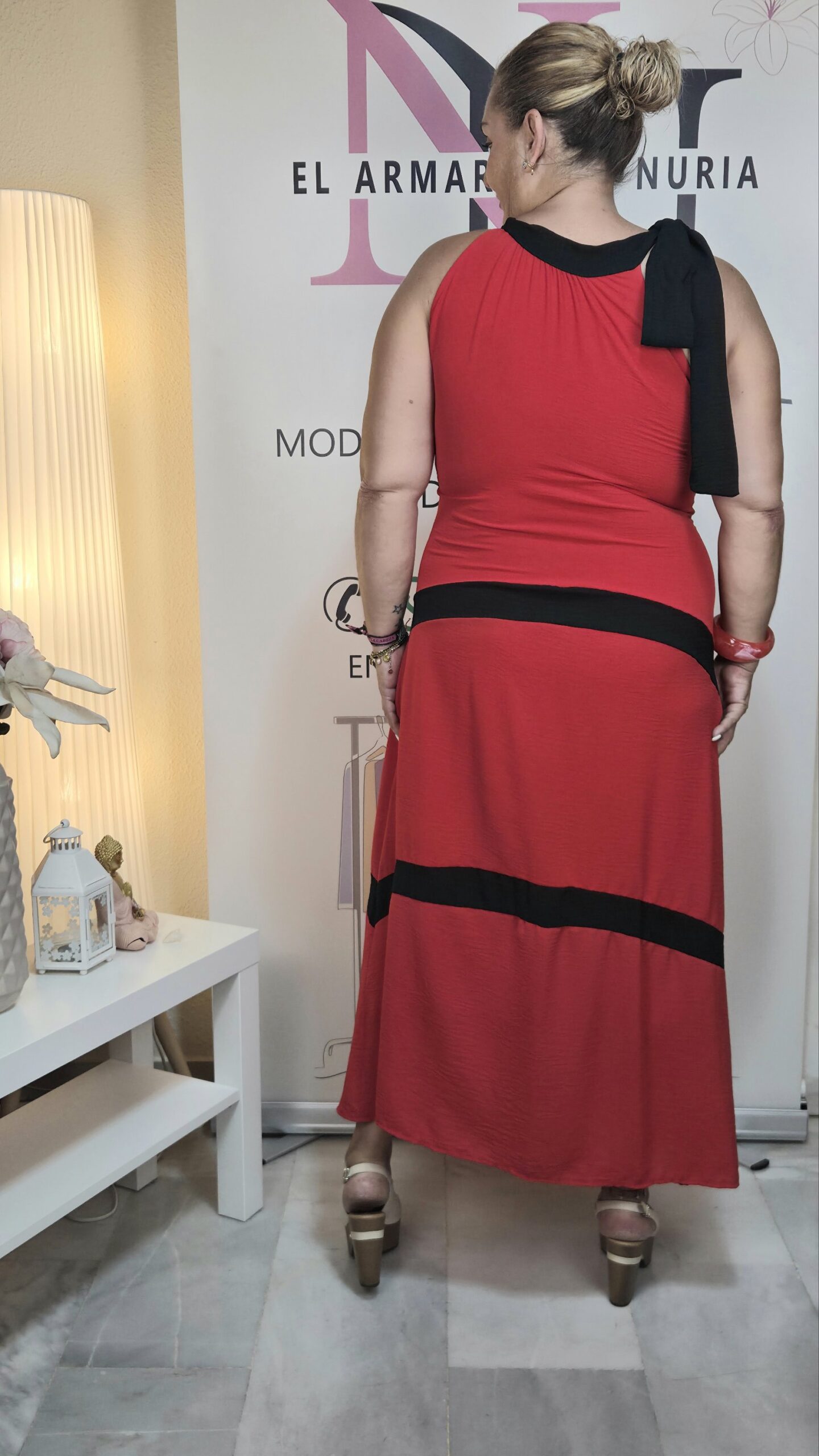 2026/09/1000275706-scaled.jpg vestido marilyn rojo y negro