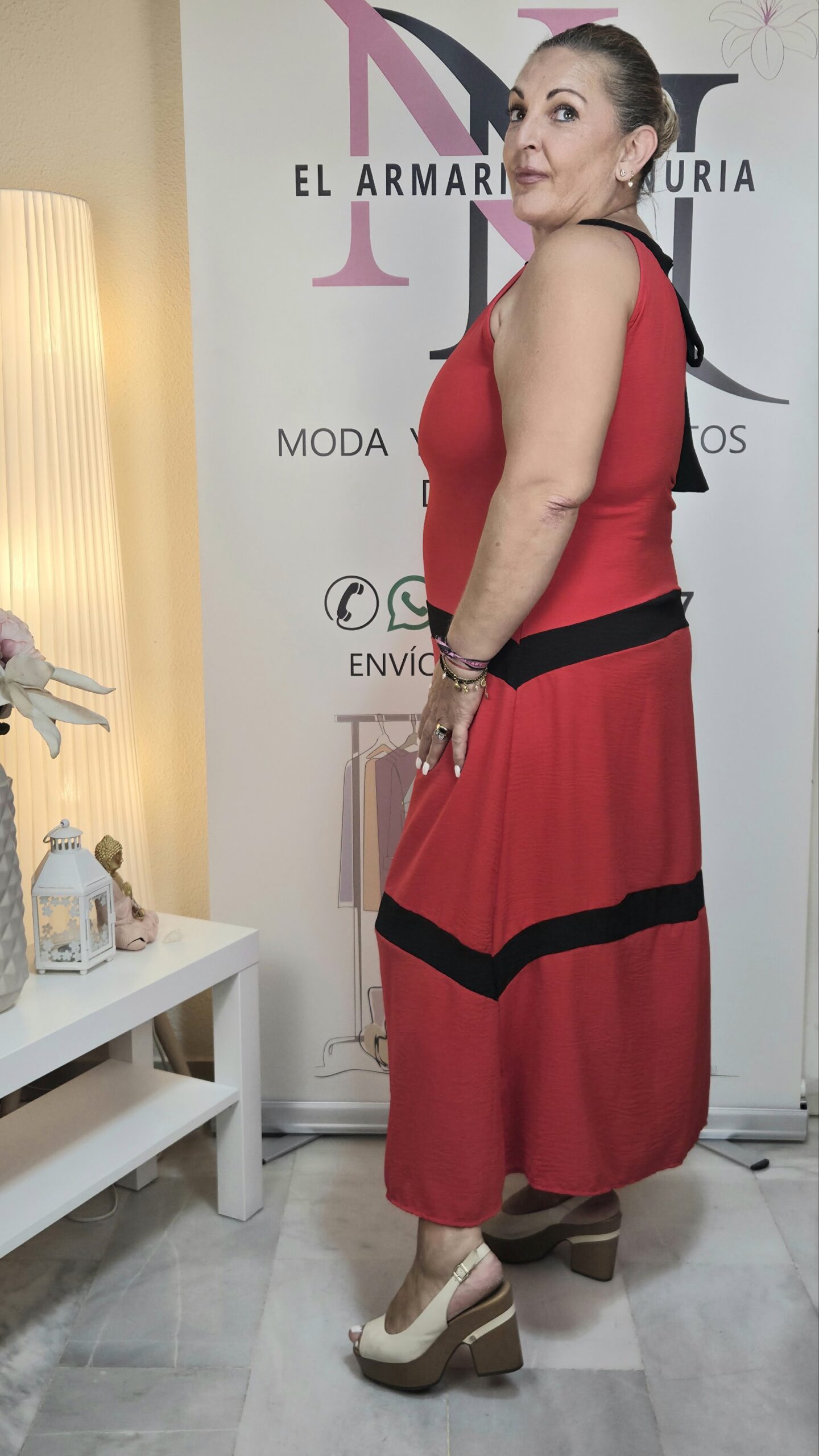2026/09/1000275707-scaled.jpg vestido marilyn rojo y negro