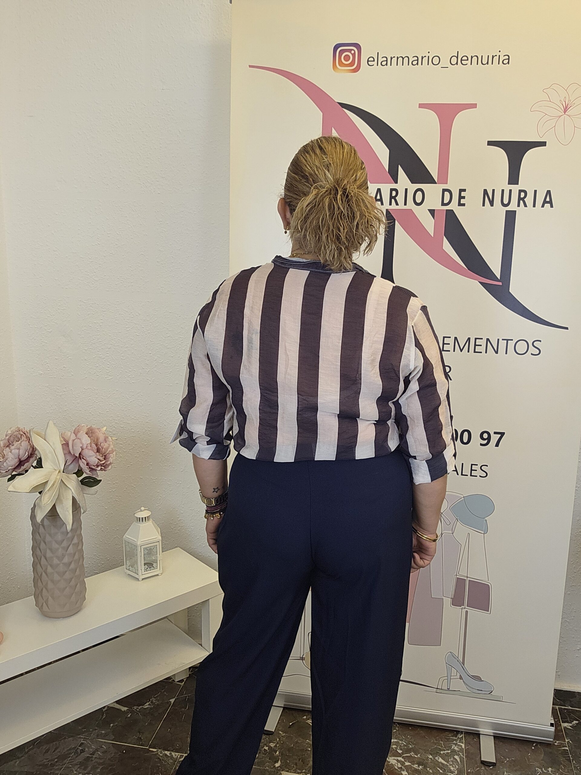 2026/10/1000318640-1-scaled.jpg pantalón casual azul marino