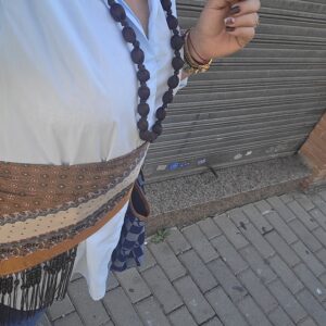pañoleta triangular boho sahara con flecos y abalorios