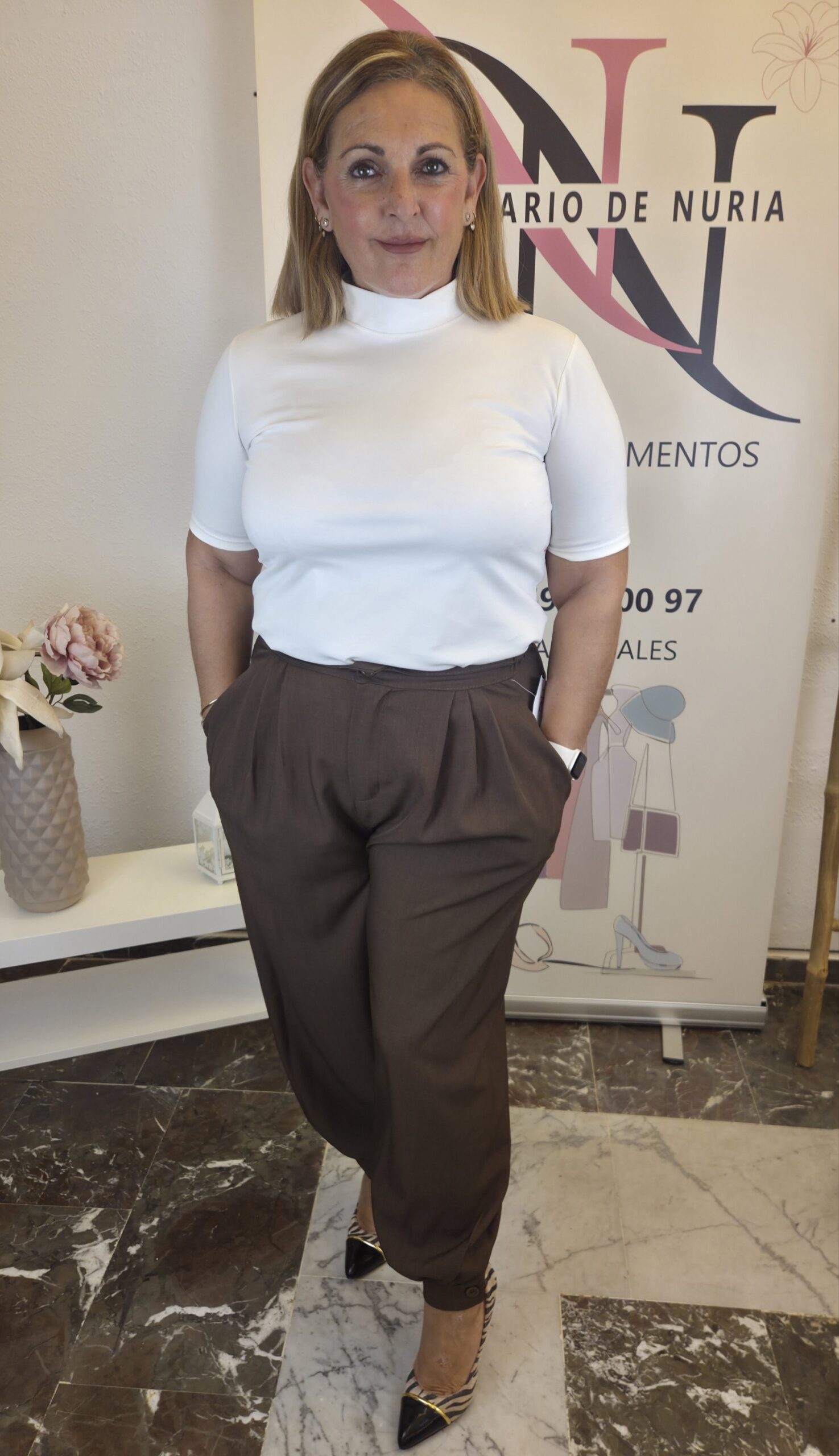 2026/10/1000331048-scaled.jpg camiseta perkins blanca