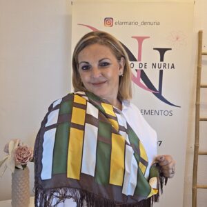 Inicio pañuelo flecos geométrico mostaza