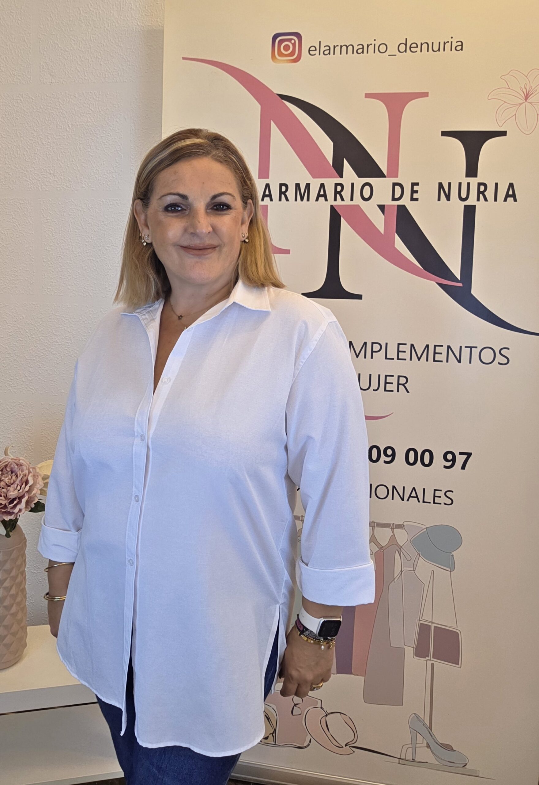 2026/10/1000335091-scaled.jpg camisa básica blanca