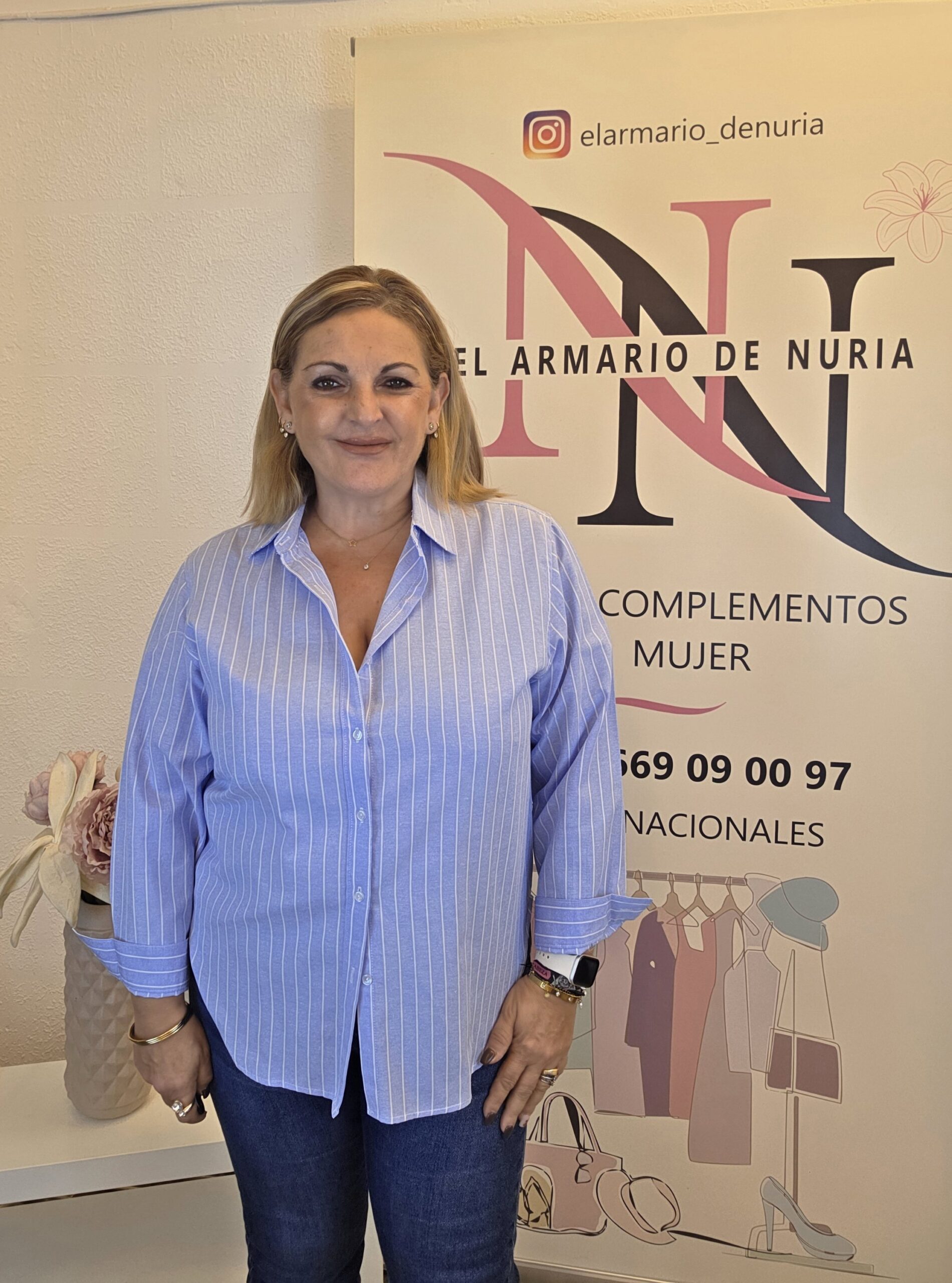 2026/10/1000335217-scaled.jpg camisa raya diplomática celeste