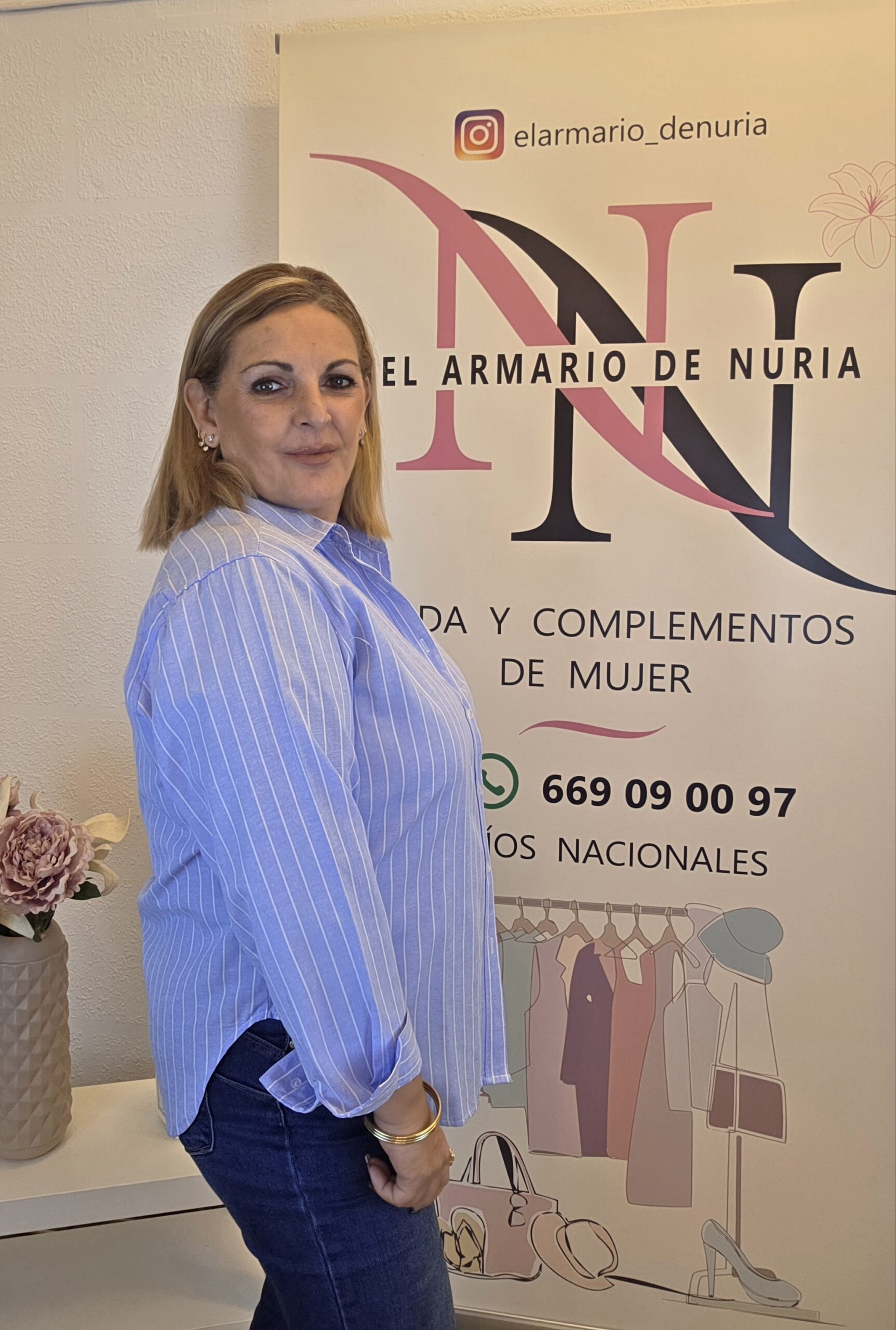 2026/10/1000335219-scaled.jpg camisa raya diplomática celeste
