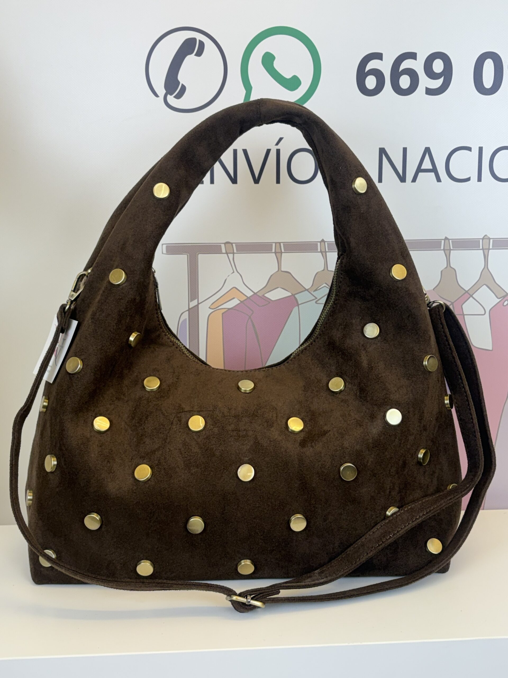 img_5041 bolso hobo ante marrón chocolate tachas doradas