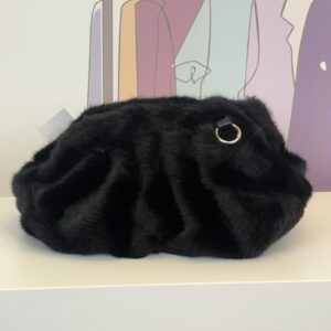 bolso clutch nube teddy negro