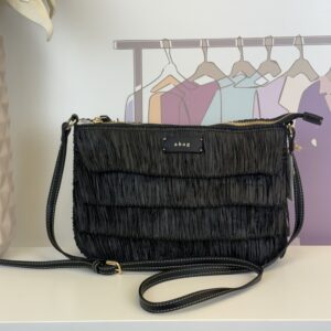 bolso bandolera rafia fruncida negro