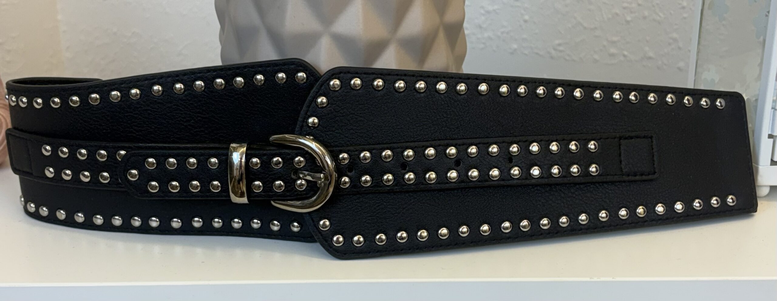 img_5164 cinturón black silver studs